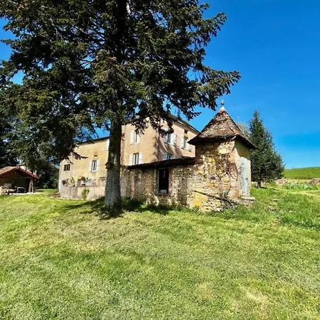La Pierre Villa *